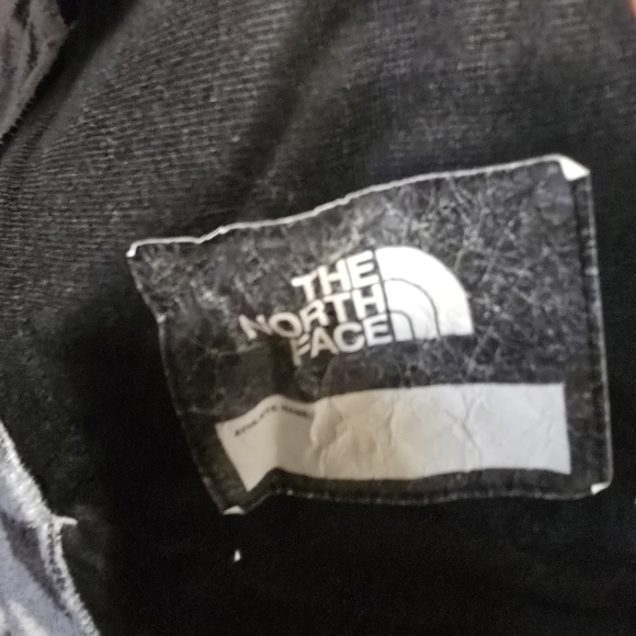 The North Face Camouflage Fleece Jacket - Picture 6 of 7